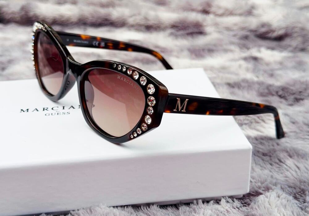 Guess by Marciano GM00001 Rhinestone Cat-Eye Sunglasses – Dark Havana - NIB